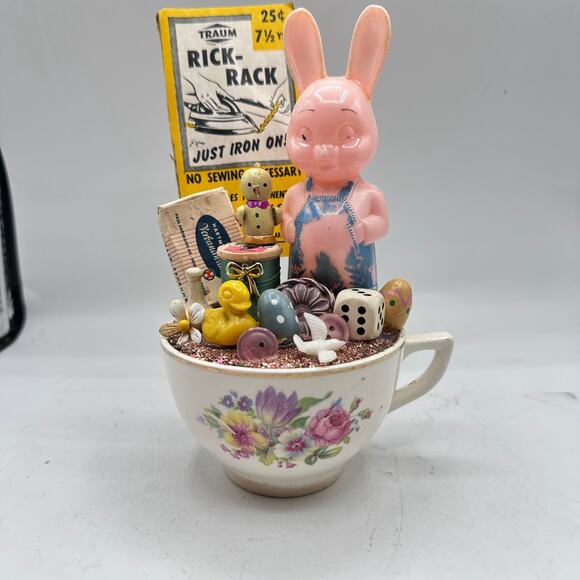 Easter Spring themed decor handmade assemblage art knickerbocker bunny kitschy - Picture 3 of 6